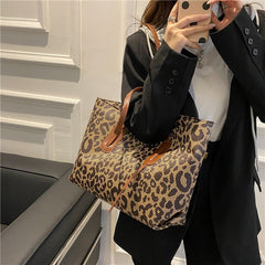 Bolso de Hombro con Estampado de Leopardo