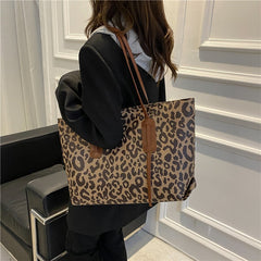 Bolso de Hombro con Estampado de Leopardo