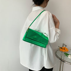 Bolso con patrón de cocodrilo