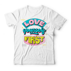 Camiseta love yourself first